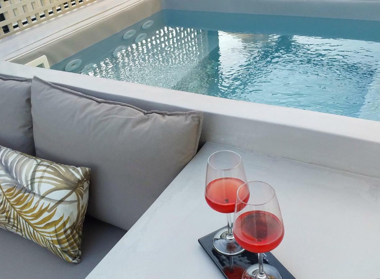 *** Boutique Syntagma Apartment W/ Plunge Pool *** Athen Eksteriør billede